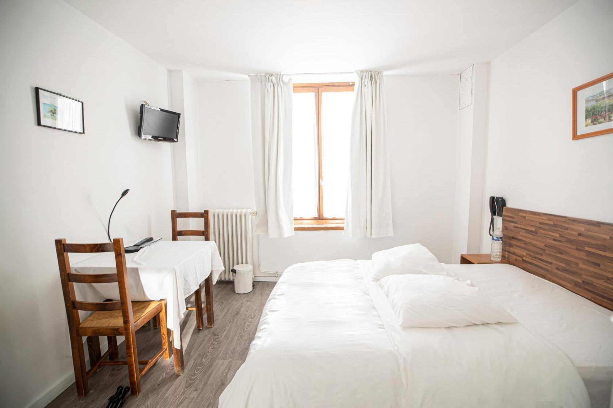 Hotel Restaurant Des 4 Ecluses Gaillon Rom bilde